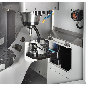 DN Solutions 5-assige freesmachine DVF 8000T detail