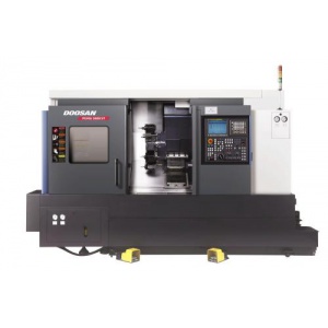 DN Solutions PUMA 2100 horizontale CNC draaibank 